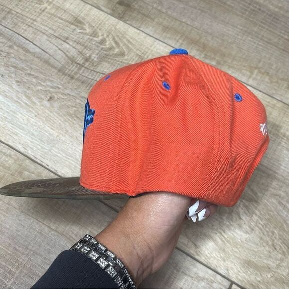 RARE OKC Oklahoma City Thunder NBA Snap Back Cap Mitchell Ness Camo & Orange - Picture 8 of 9